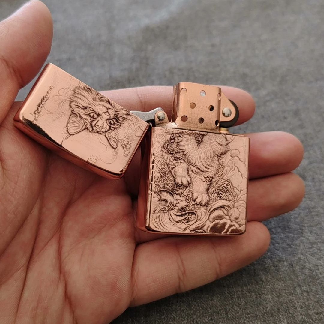 ولاعة زيت نحاسية حمراء منقوشة  - مراجعة Vintage Collectible Accessories وسعره